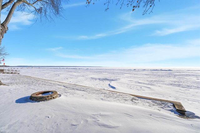 W6537 FIRELANE 8, Menasha, WI 54952