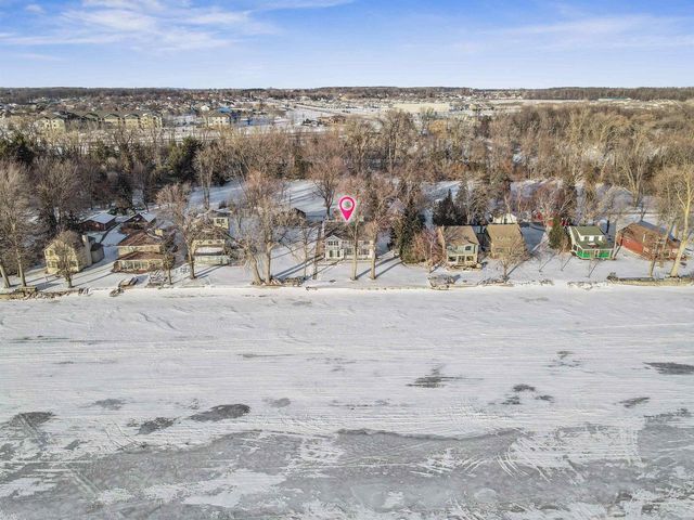 W6537 FIRELANE 8, Menasha, WI 54952