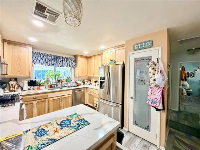 1392 Lodgepole Drive, Hemet, CA 92545