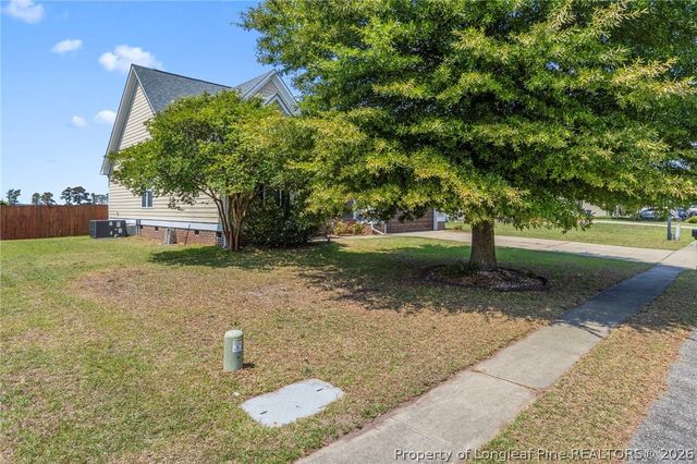 720 Camwheel Drive, Hope Mills, NC 28348