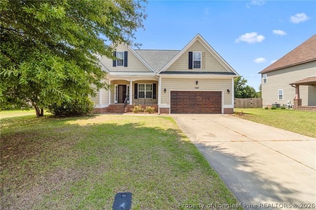 720 Camwheel Drive, Hope Mills, NC 28348