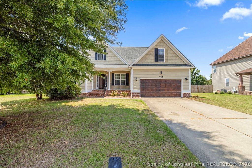 720 Camwheel Drive, Hope Mills, NC 28348
