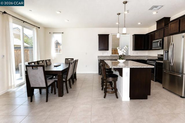 294 Caputo Cir, Oakley, CA 94561