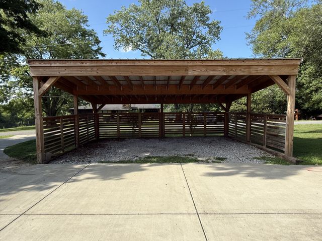 81 County House Cir, Carthage, TN 37030