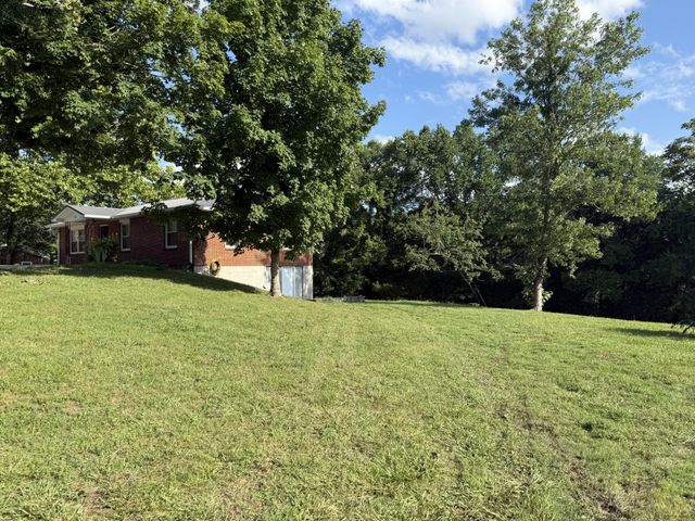 81 County House Cir, Carthage, TN 37030