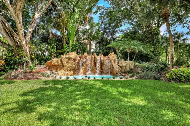 6062 Glendale Drive, Boca Raton, FL 33433