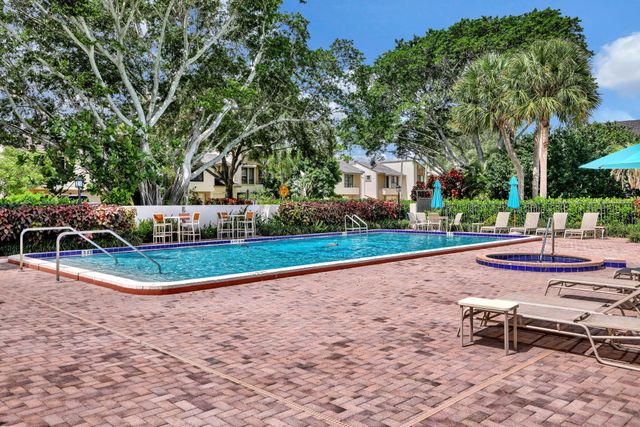 6062 Glendale Drive, Boca Raton, FL 33433