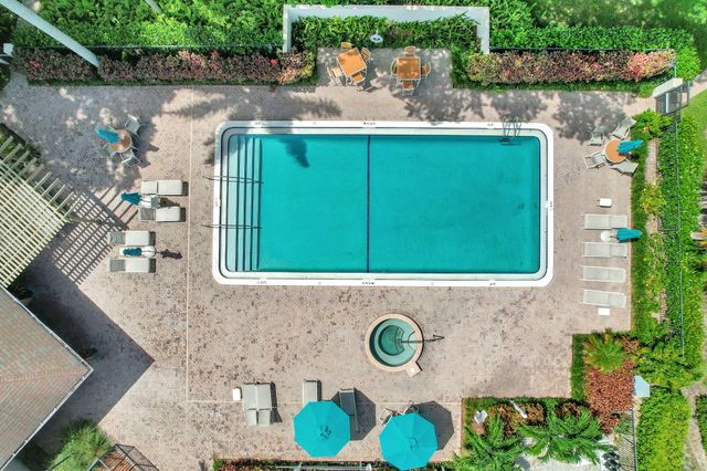 6062 Glendale Drive, Boca Raton, FL 33433