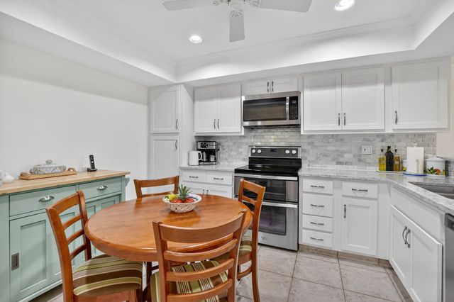 6062 Glendale Drive, Boca Raton, FL 33433