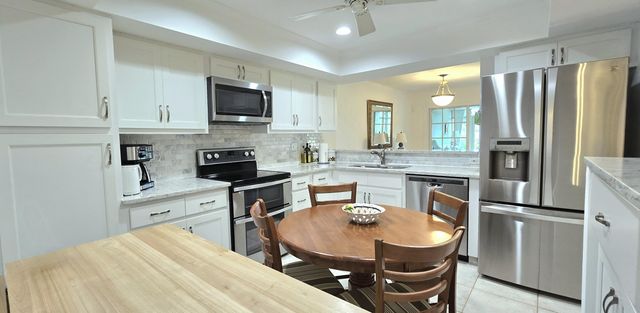 6062 Glendale Drive, Boca Raton, FL 33433