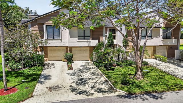 6062 Glendale Drive, Boca Raton, FL 33433