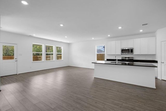 119 Daylight Crest Drive, Crosby, TX 77532