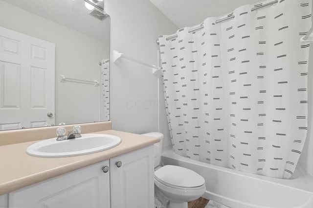 5730 Colts Gate Drive, 43, New Albany, OH 43054