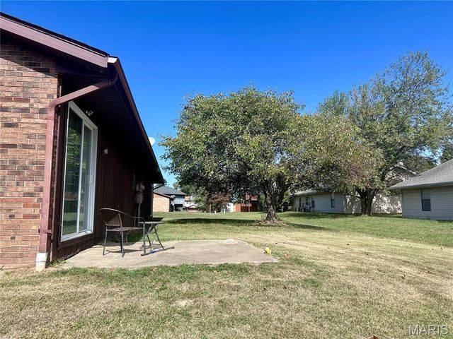 714 Oxen Drive, Belleville, IL 62221