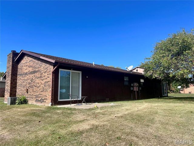 714 Oxen Drive, Belleville, IL 62221