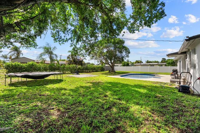 153 Abaco Drive, Palm Springs, FL 33461