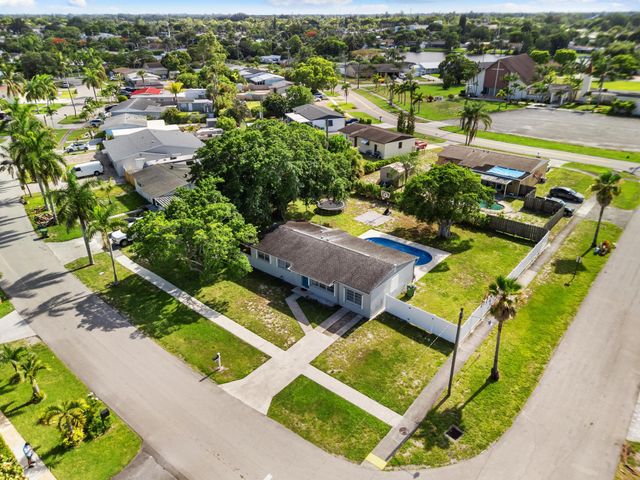 153 Abaco Drive, Palm Springs, FL 33461