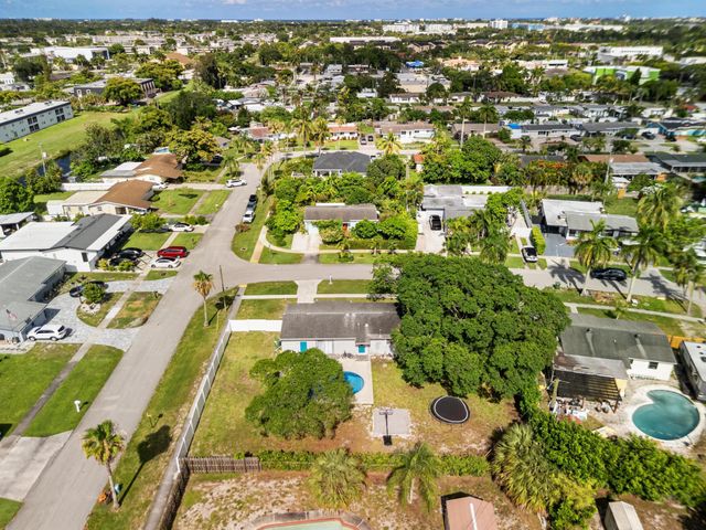 153 Abaco Drive, Palm Springs, FL 33461