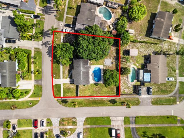 153 Abaco Drive, Palm Springs, FL 33461