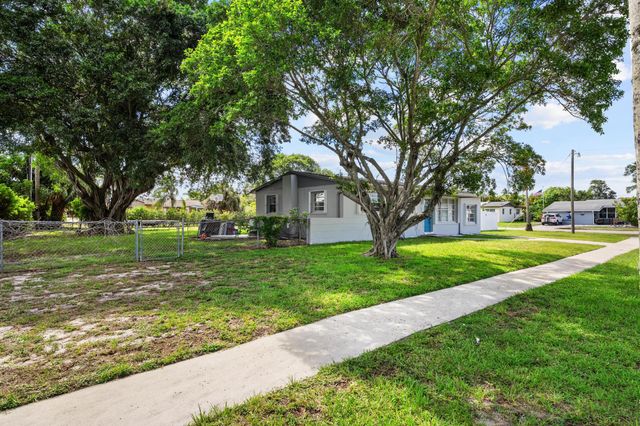 153 Abaco Drive, Palm Springs, FL 33461