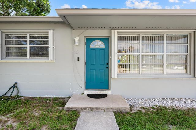 153 Abaco Drive, Palm Springs, FL 33461