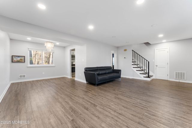 129 Van Buren Avenue, Lakewood, NJ 08701