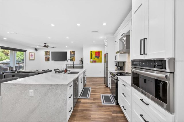 7301 S ELLIOTT STREET, Tampa, FL 33616