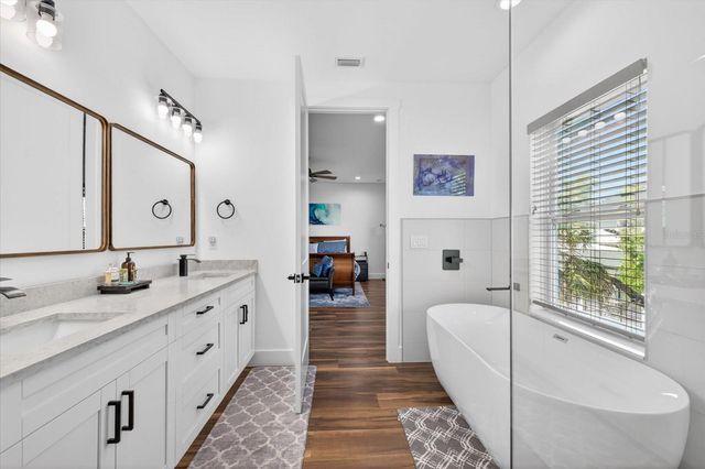 7301 S ELLIOTT STREET, Tampa, FL 33616