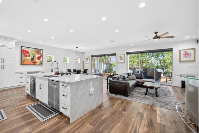 7301 S ELLIOTT STREET, Tampa, FL 33616