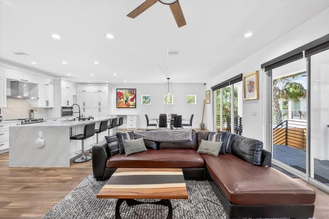 7301 S ELLIOTT STREET, Tampa, FL 33616