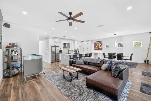 7301 S ELLIOTT STREET, Tampa, FL 33616