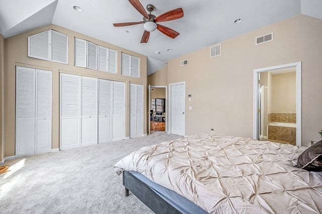1 Dunia Ln 1, Northborough, MA 01532