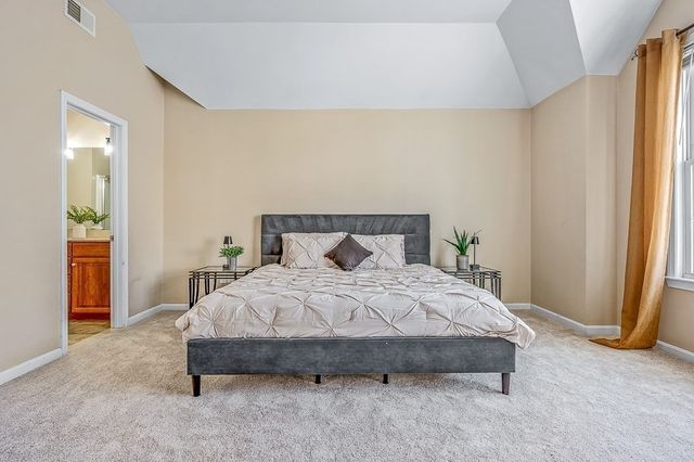 1 Dunia Ln 1, Northborough, MA 01532