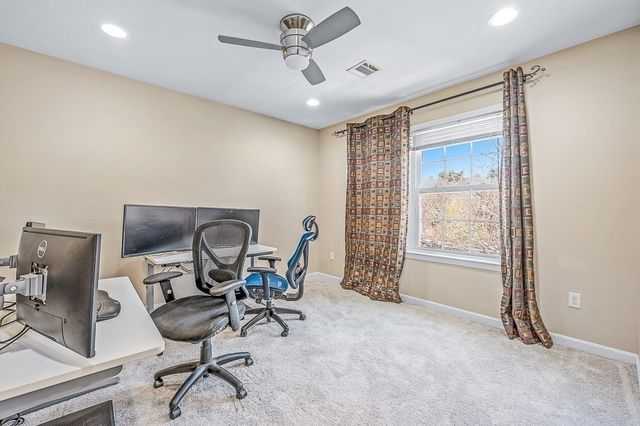 1 Dunia Ln 1, Northborough, MA 01532