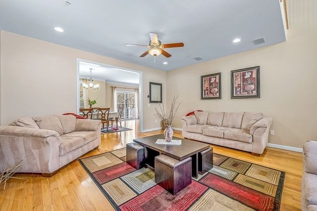 1 Dunia Ln 1, Northborough, MA 01532