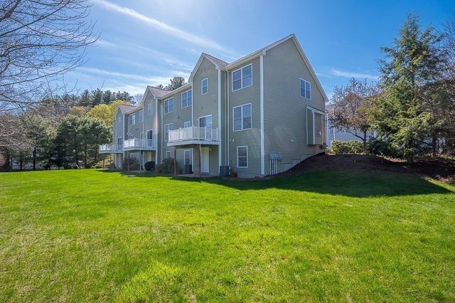 1 Dunia Ln 1, Northborough, MA 01532