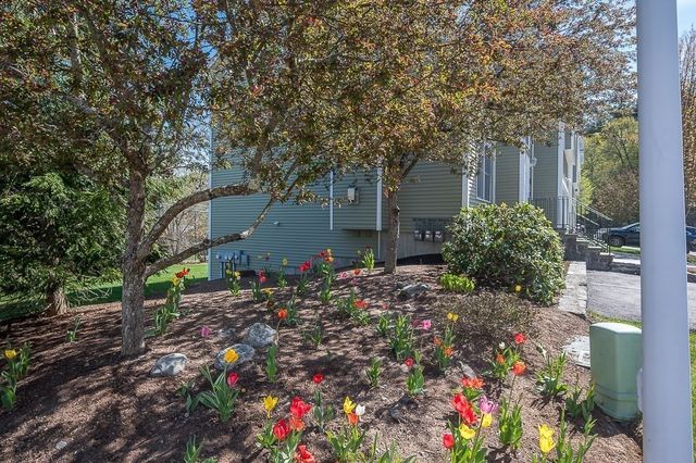 1 Dunia Ln 1, Northborough, MA 01532