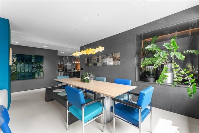 65 East India Row 16B, Boston, MA 02110