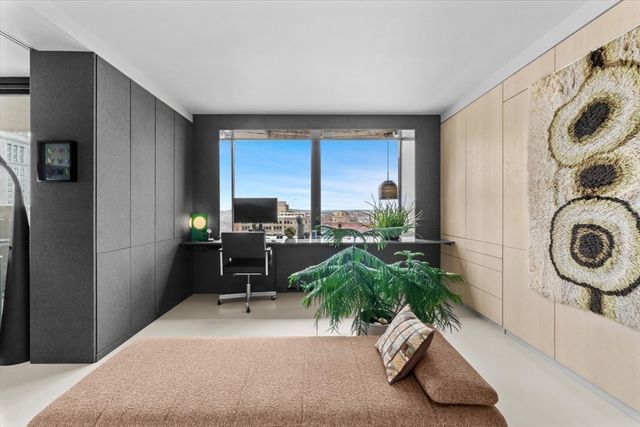 65 East India Row 16B, Boston, MA 02110