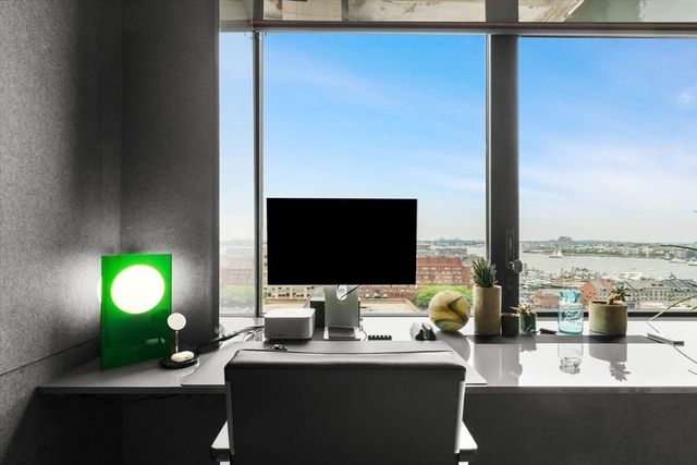 65 East India Row 16B, Boston, MA 02110