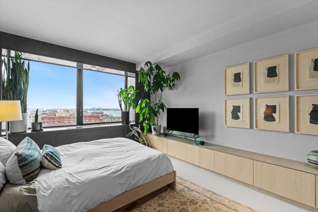 65 East India Row 16B, Boston, MA 02110
