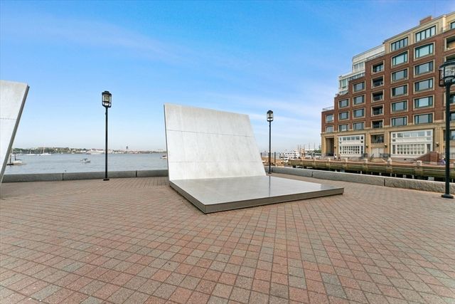 65 East India Row 16B, Boston, MA 02110