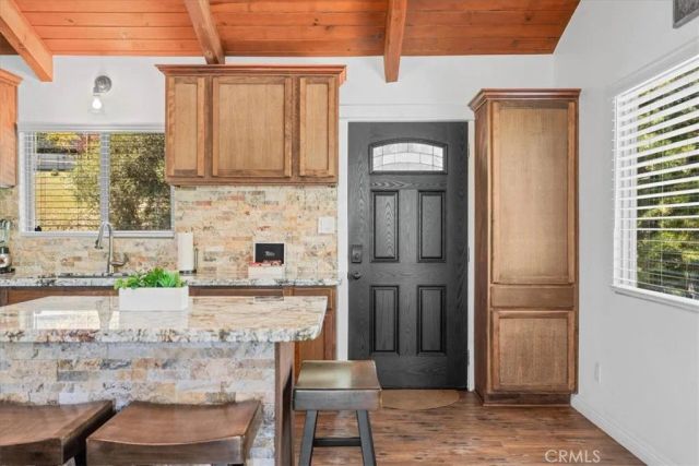 5243 Desert View, Wrightwood, CA 92397