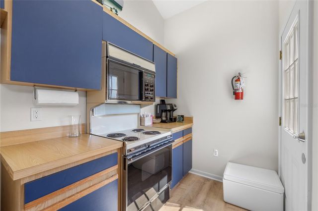 1750 HARBOR PLACE S 202, South Pasadena, FL 33707