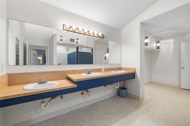 1750 HARBOR PLACE S 202, South Pasadena, FL 33707