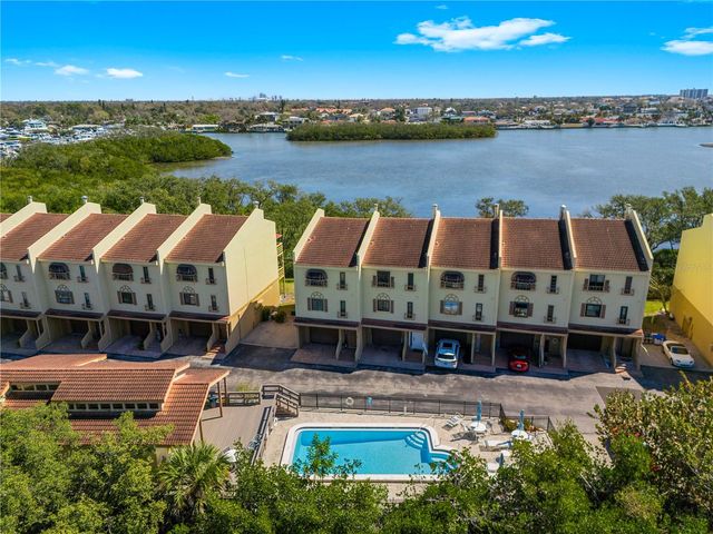 1750 HARBOR PLACE S 202, South Pasadena, FL 33707
