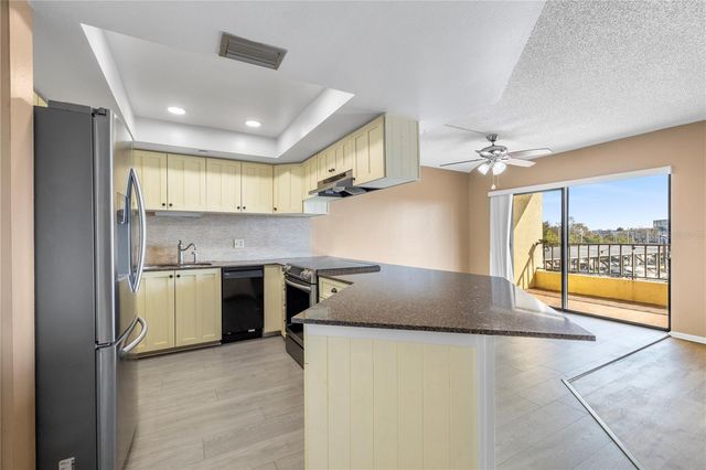 1750 HARBOR PLACE S 202, South Pasadena, FL 33707