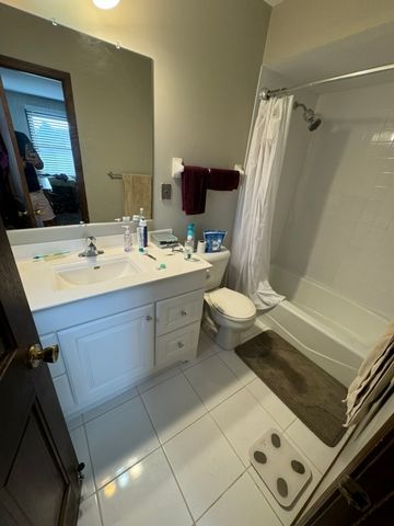 1013 E Benton Avenue, Naperville, IL 60540