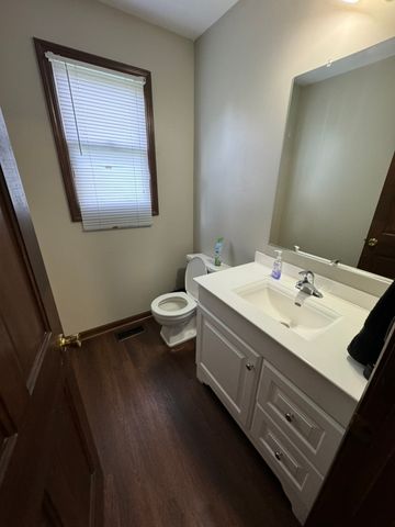 1013 E Benton Avenue, Naperville, IL 60540