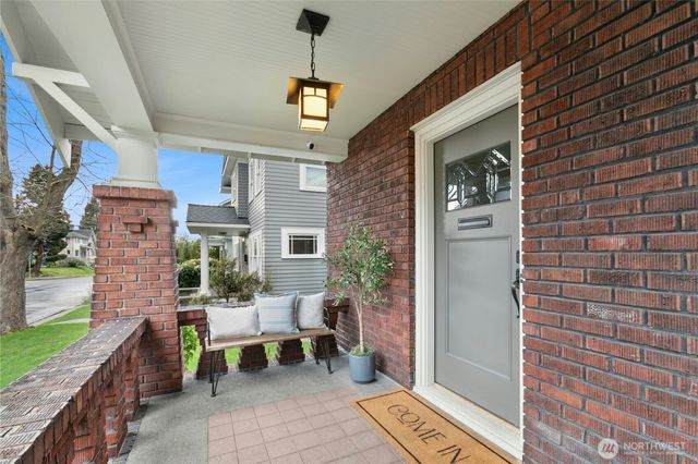 110 Smith Street, Seattle, WA 98109